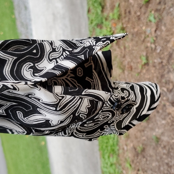 5/$25 - Relaxed fit 😌 INC blouse, sz 2 - Picture 7 of 8